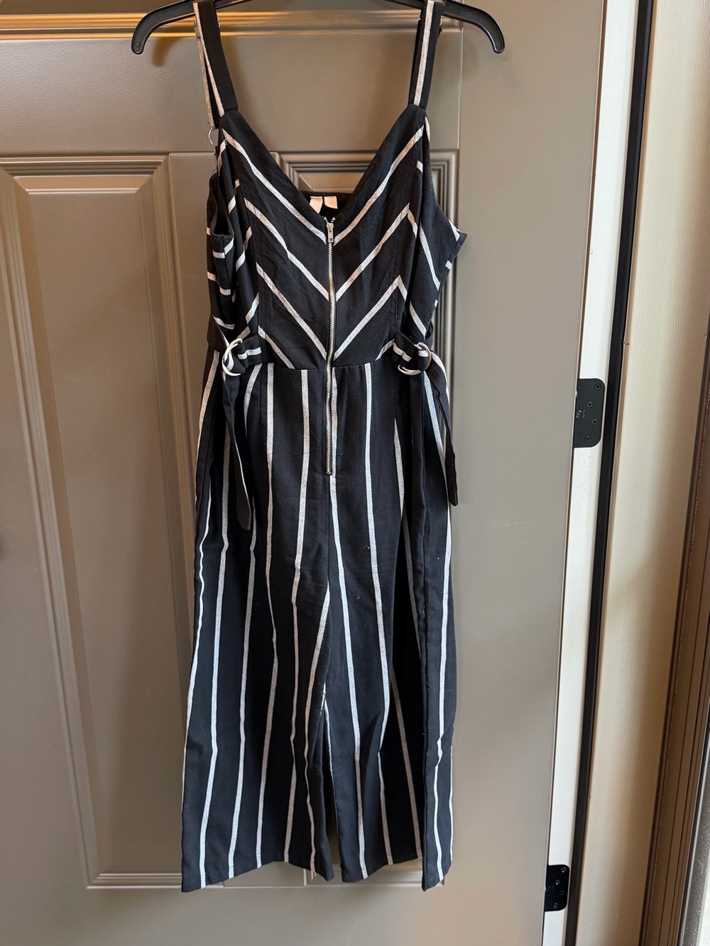Navy & White Striped Women's Cropped Leg Jumpsuit from Buckle, Size L